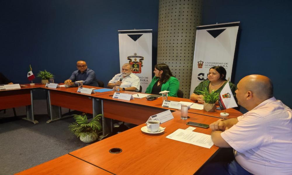 Refrendan convenio entre CUCosta e instituciones universitarias en Canadá