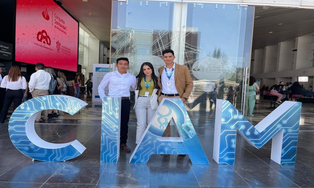 Presentan estudiantes del CUCosta sus trabajos de investigación en CIAM 2024