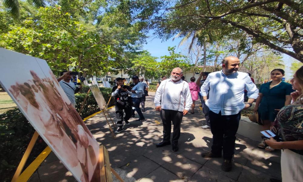 Develaron placas y corte de listón en espacios nuevos en el Centro Universitario de la Costa