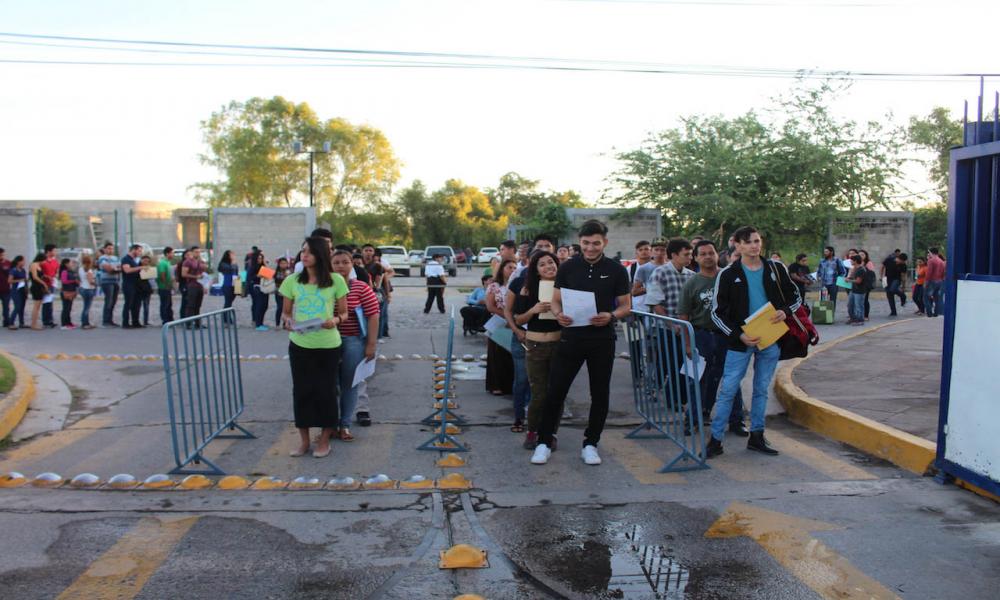 Presentan más de 1,100 aspirantes examen de ingreso al CUCosta