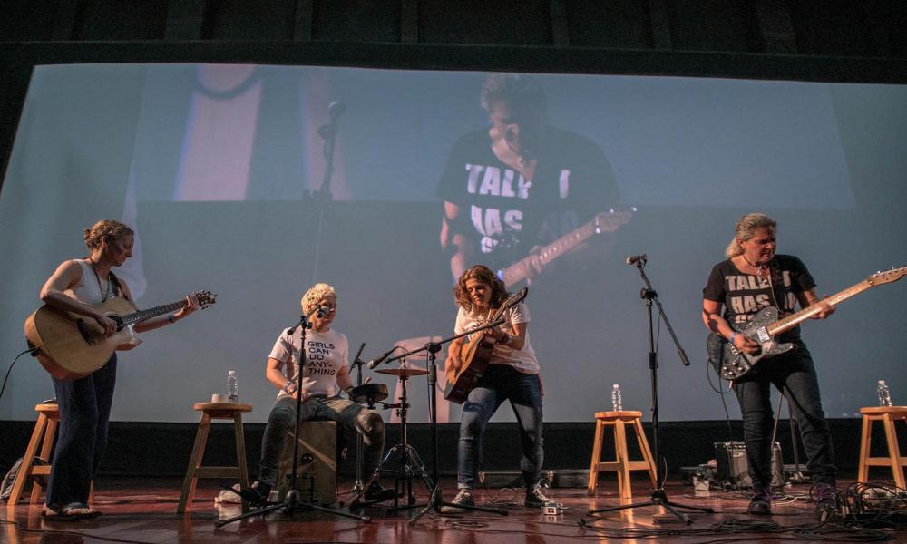 “Tu voz puede cambiar el mundo” Antigone Rising