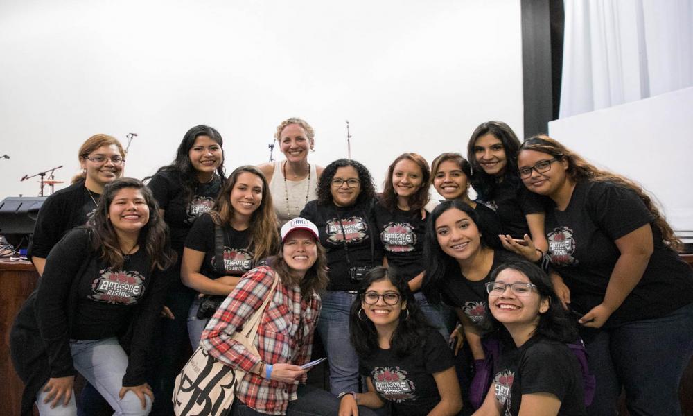 “Tu voz puede cambiar el mundo” Antigone Rising