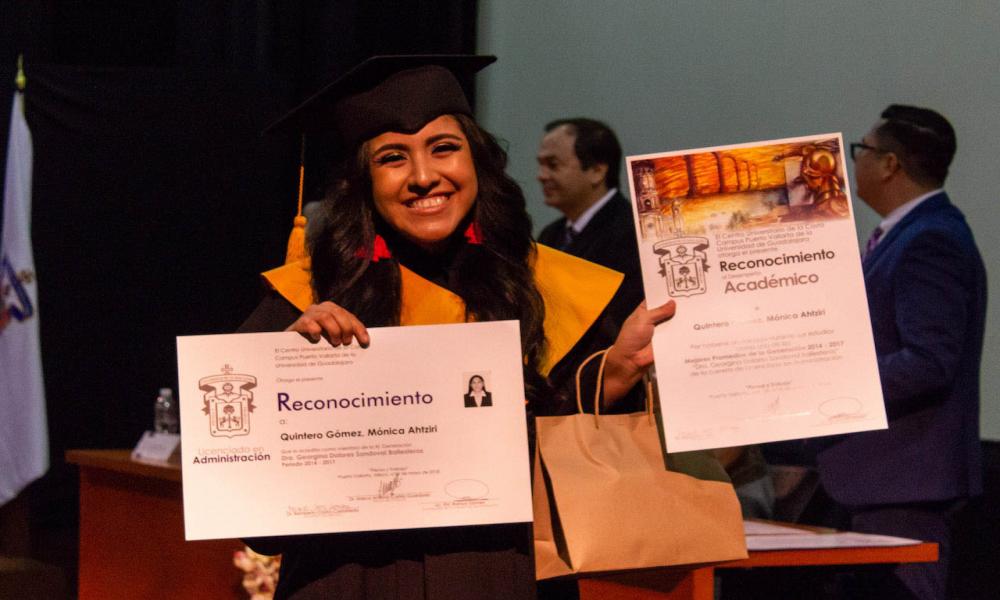 Egresa cuadragésima generación de la Licenciatura en Administración
