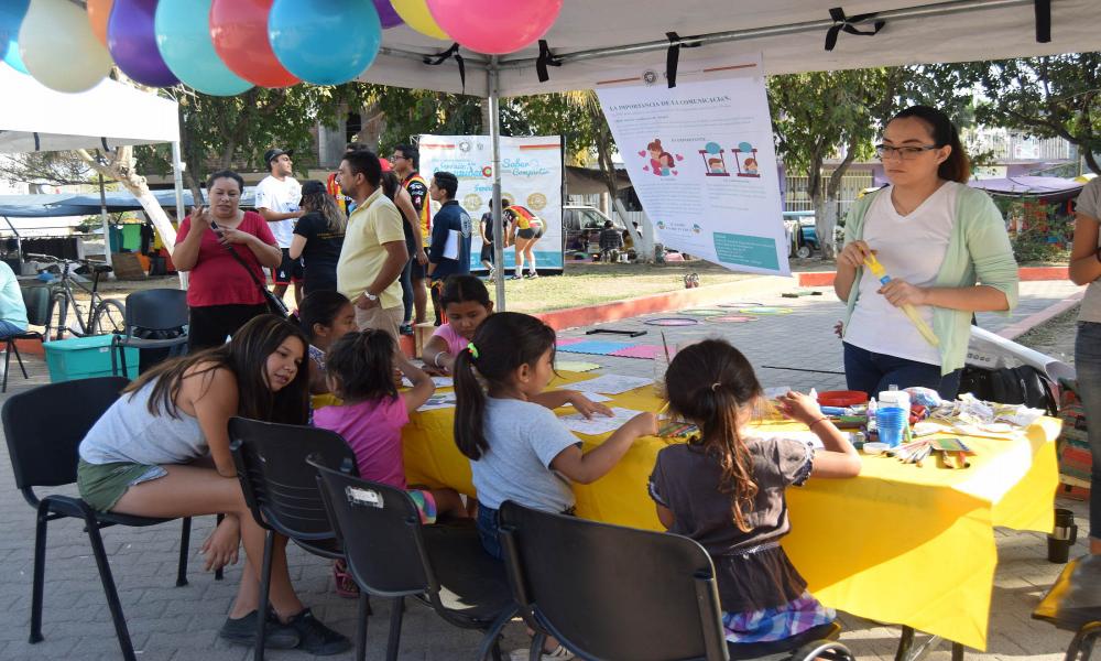 Brigadas Universitarias CUCosta atienden a cerca de tres mil personas