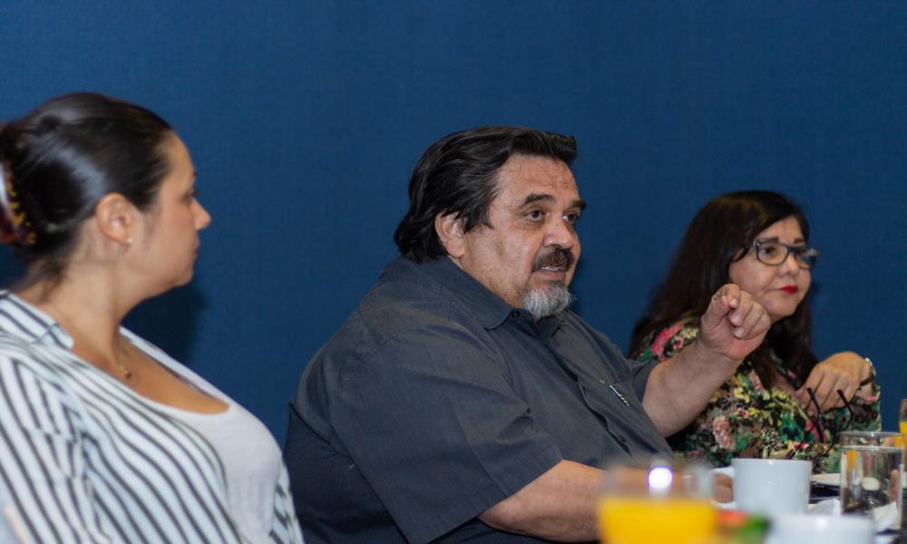 Reconocen trayectoria profesional de docentes y administrativos del CUCosta