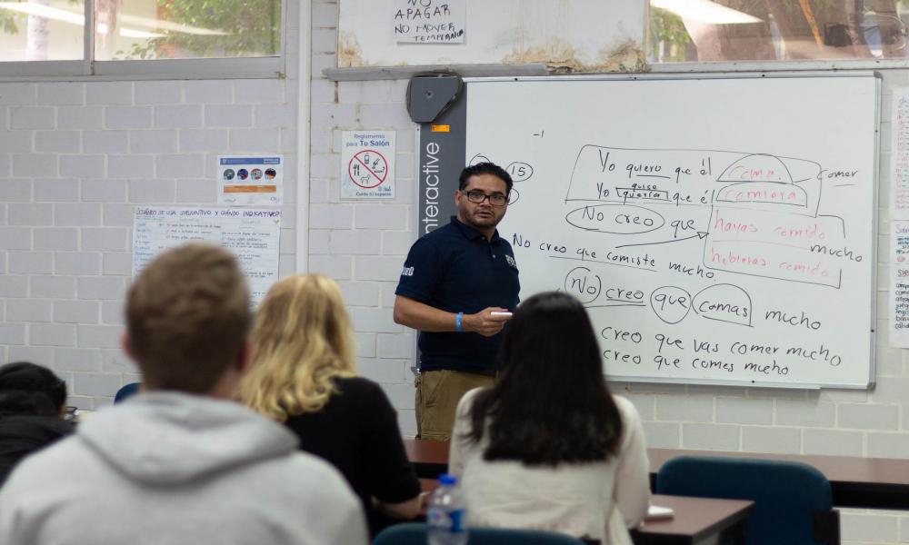 Estrechan lazos culturales y lingüísticos con el Programa de Español para Extranjeros
