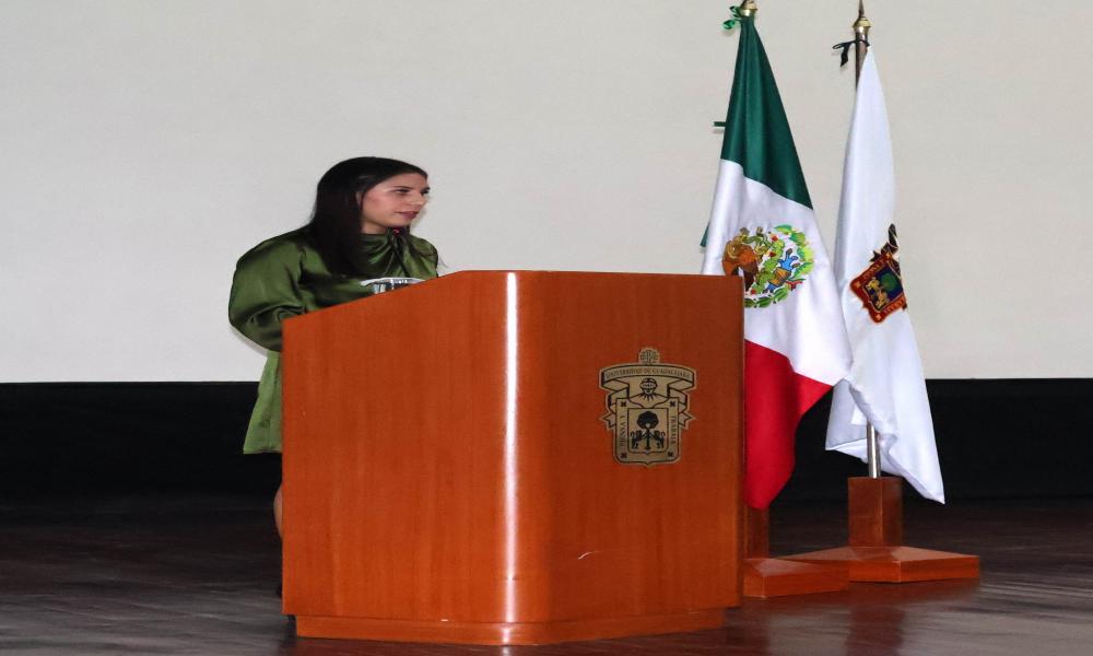 Egresaron 57 estudiantes de la carrera en Administración de la LIII Generación “Mtra. Julieta Vianney Madrigal Casian”