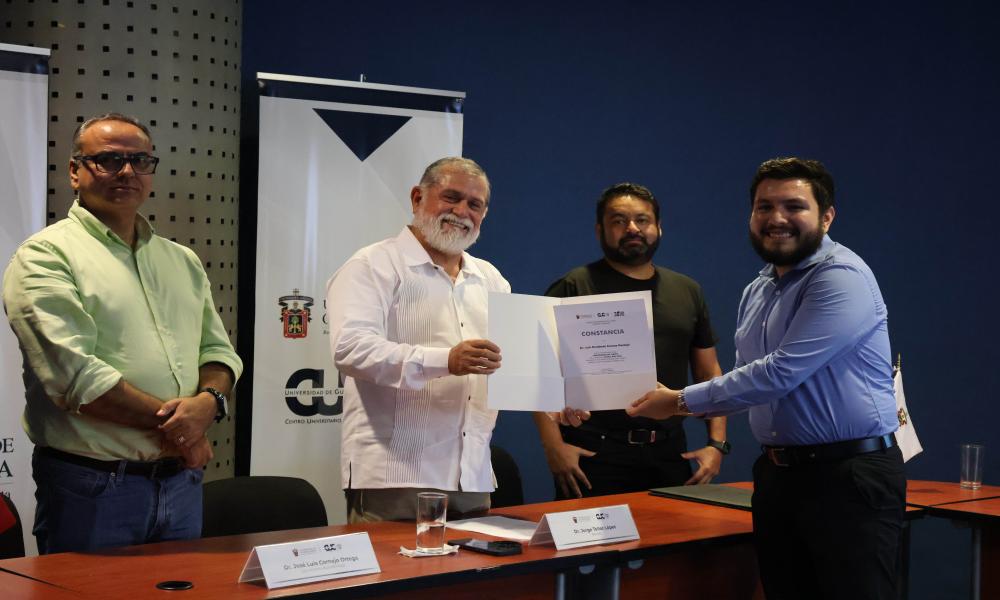 Estudiantes de Abogado ponen en alto el nombre de CUCosta ante JALISCOMUN2024