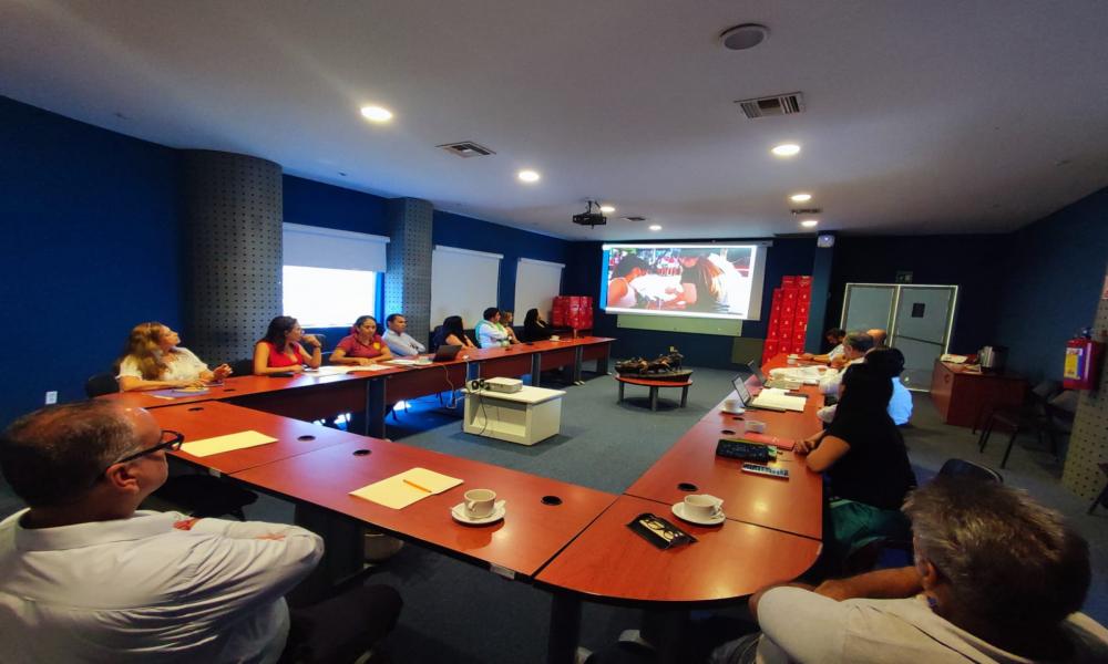 Se realiza la visita de evaluación a la carrera en Lic. en Cultura Fïsica y Deportes por COMACAF