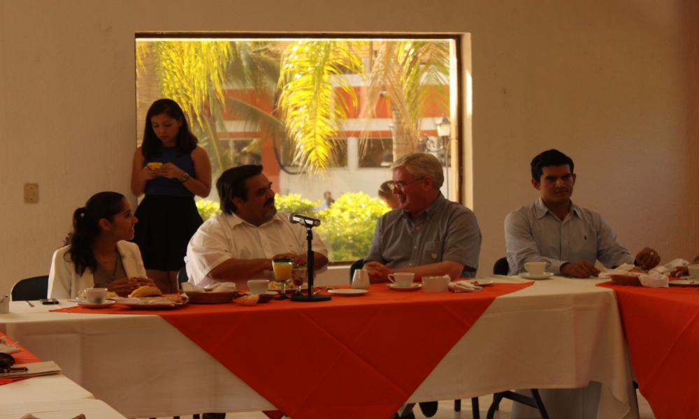 Reafirma Cátedra Huston su compromiso con Puerto Vallarta