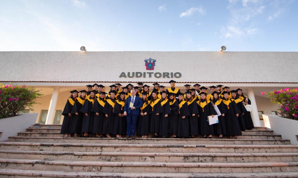 Egresa la Décima Quinta Generación de Licenciatura en Medicina