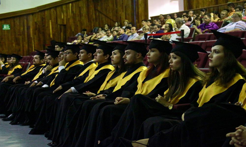 Compromiso y entrega, valores de egresados de Medicina del CUCosta