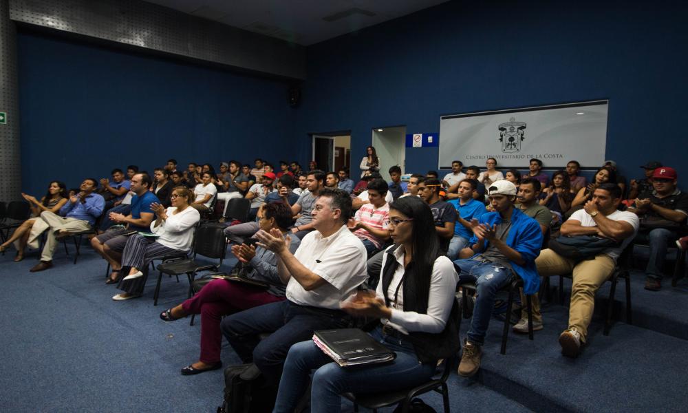 Ingeniería Civil del CUCosta obtiene re-acreditación nacional de calidad