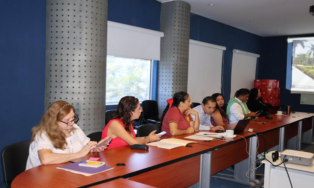 Se realiza la visita de evaluación a la carrera en Lic. en Cultura Fïsica y Deportes por COMACAF