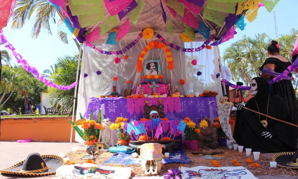 Conmemora CUCosta el Día de Muertos con festival cultural