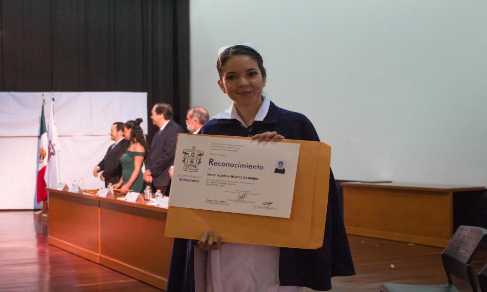 Egresa Décima Séptima Generación de la Licenciatura en Enfermería