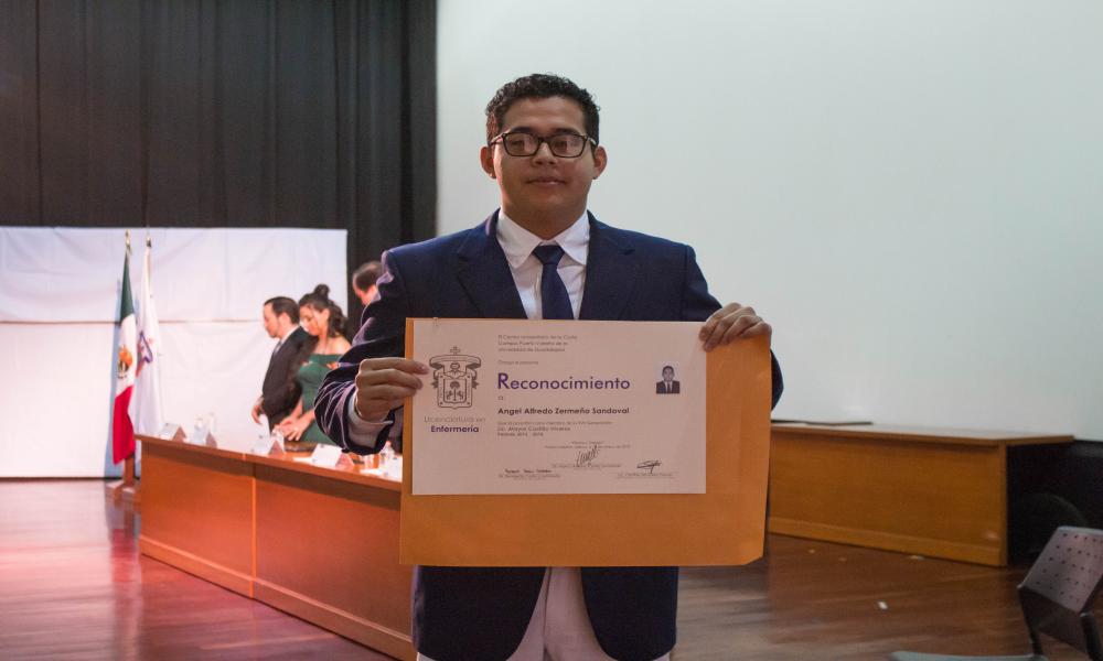 Egresa Décima Séptima Generación de la Licenciatura en Enfermería