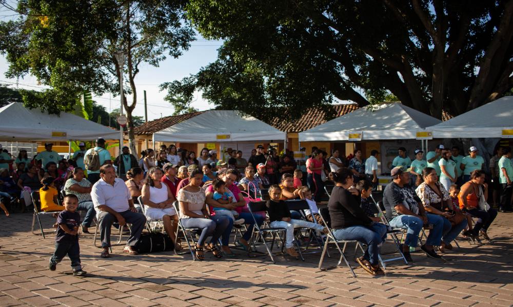 Atienden universitarios a más de mil 400 personas en El Tuito