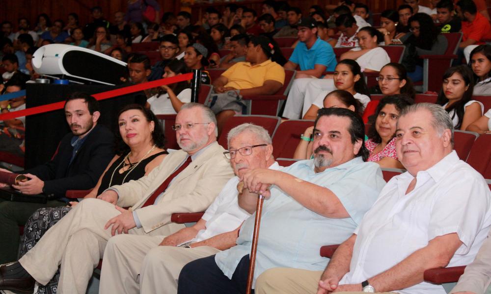 Educación de calidad, aporte de universidades a la sociedad Trinidad Padilla