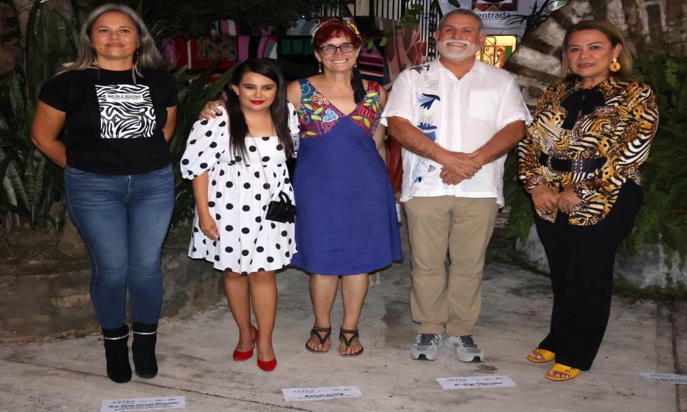 Demuestran estudiantes de Artes Visuales su talento en en ARTe VallARTa Museo