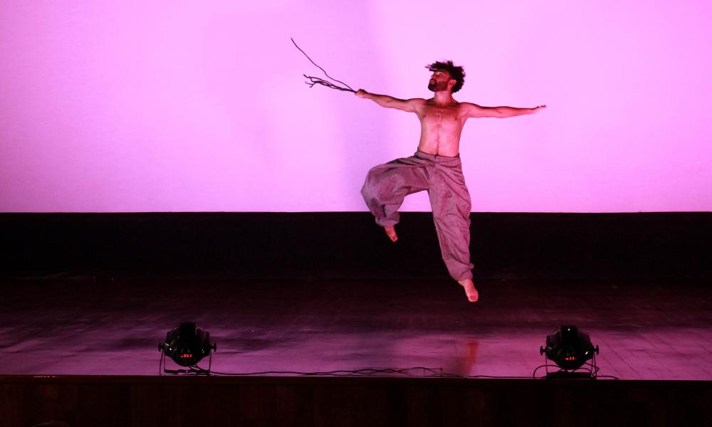 Cautiva estreno mundial de danza contemporánea en CUCosta