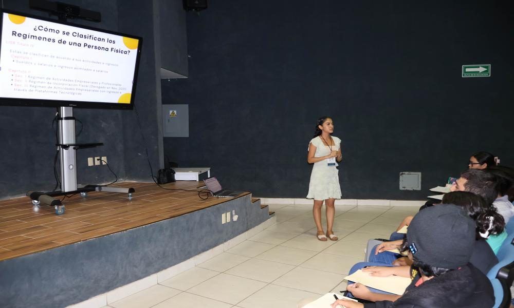 Imparten Taller Contable: “Pagos Provisionales del Impuesto Sobre la Renta”