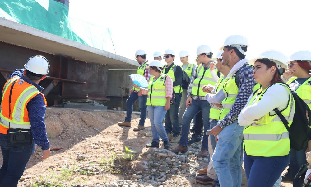 Estudiantes de Arquitectura realizan proyecto en base a la obra de la terminal 2 del Aeropuerto Internacional de Puerto Vallarta