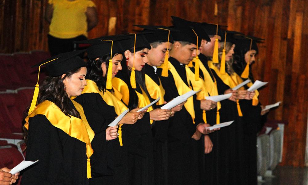 Egresó la III Generación de Licenciados en Nutrición.