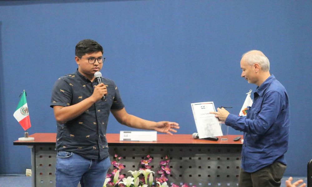 En el CUCosta Imparten Conferencia ¿Cómo Respondemos los Hombres ante de los Derechos de las Mujeres