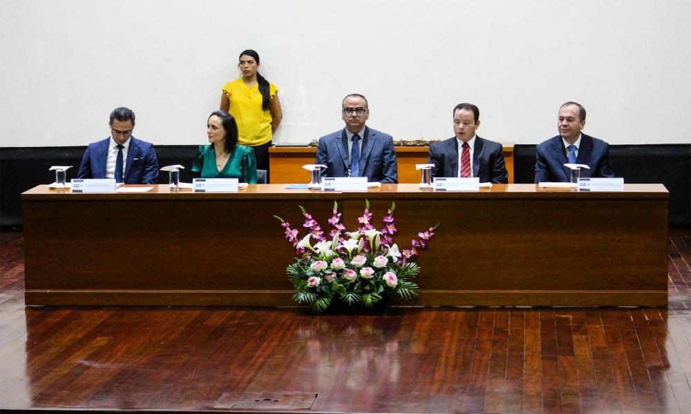 Egresan del CUCosta 42 Médicos Cirujanos y Parteros