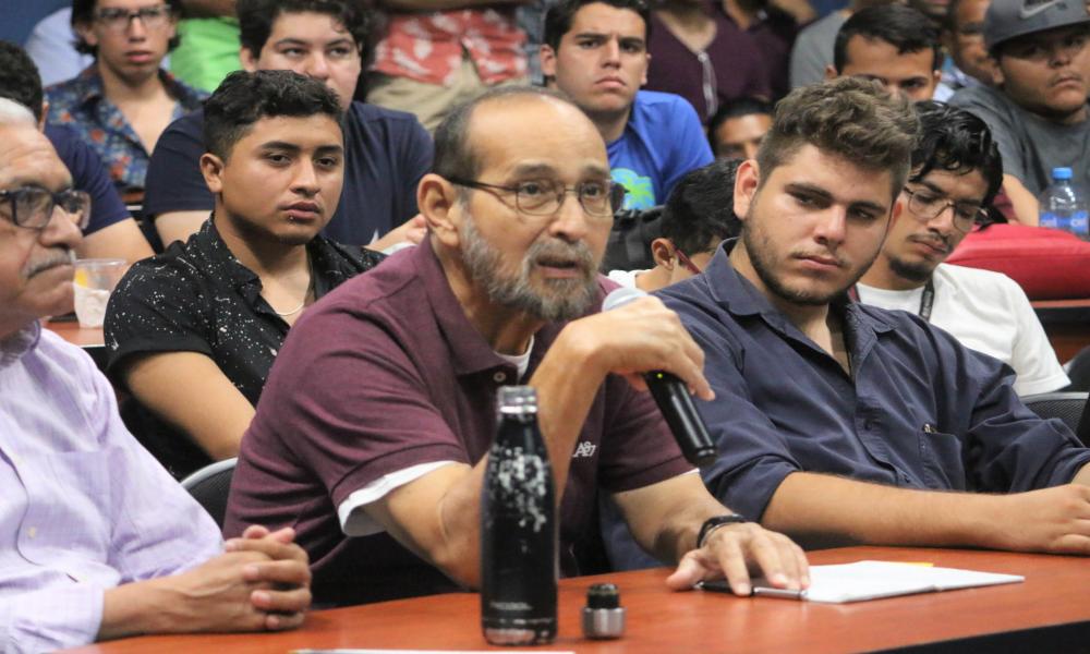 En el CUCosta Imparten Conferencia ¿Cómo Respondemos los Hombres ante de los Derechos de las Mujeres