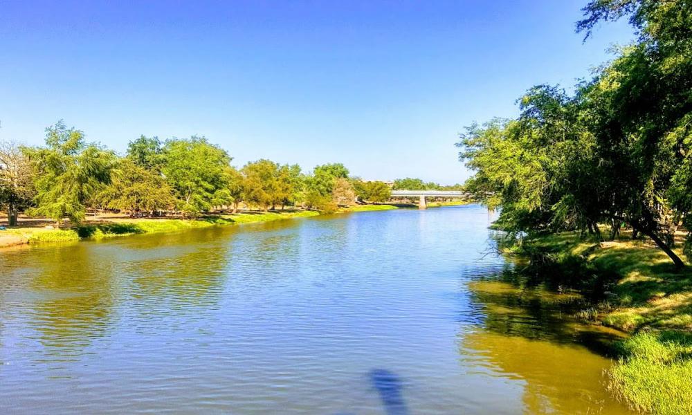 Definen CUCosta y Gobierno de Puerto Vallarta agenda ambiental