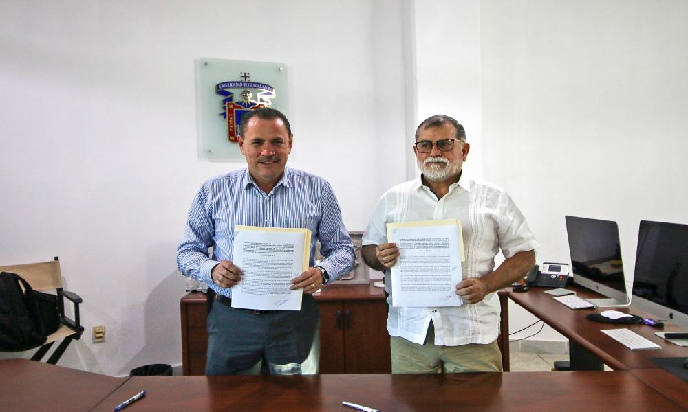 Jorge Téllez, Rector del CUCosta firma un “Cuarto Acuerdo” en Beneficio de la Sociedad de Bahía de Banderas, Nayarit.