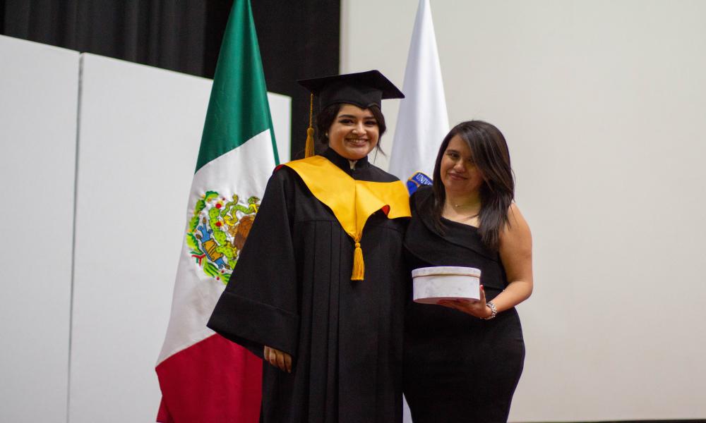 Egresa generación de la licenciatura en Artes Visuales del CUCosta