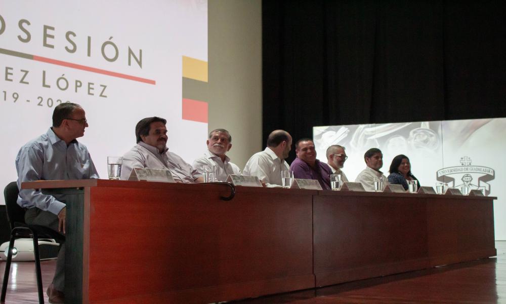 Toma posesión como Rector del CUCosta el doctor Jorge Téllez López