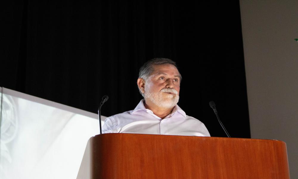 Toma posesión como Rector del CUCosta el doctor Jorge Téllez López