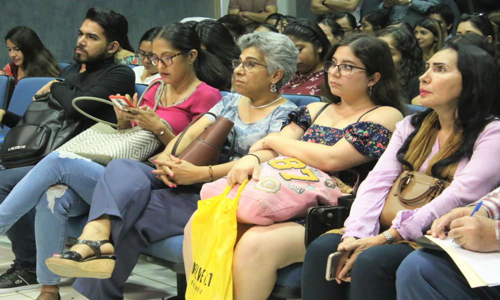 En el CUCosta Conmemoraron “Día Internacional de la Mujer” con el Panel “Medidas Contra la Alerta de Género”
