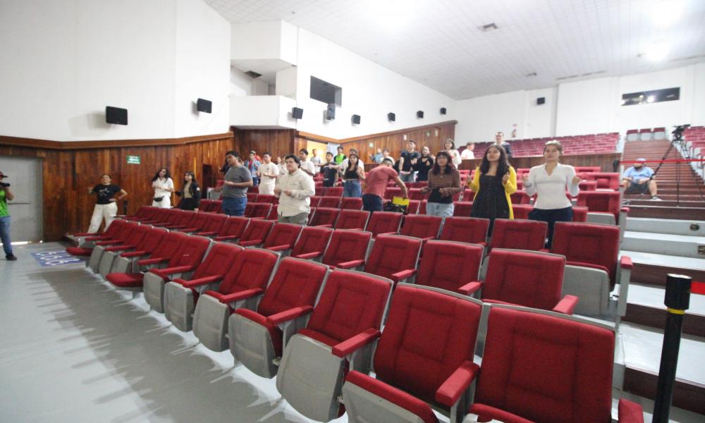 Se desarrolla con éxito el primer curso “Clase de Análisis de Problemas Globales del Siglo XXI”