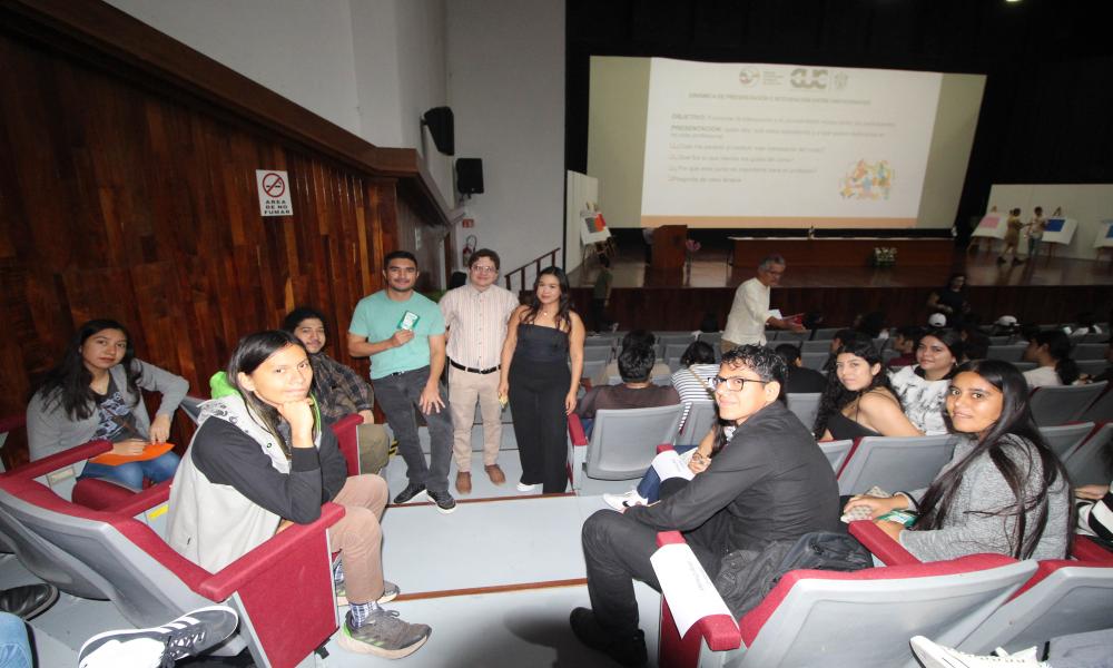 Se desarrolla con éxito el primer curso “Clase de Análisis de Problemas Globales del Siglo XXI”