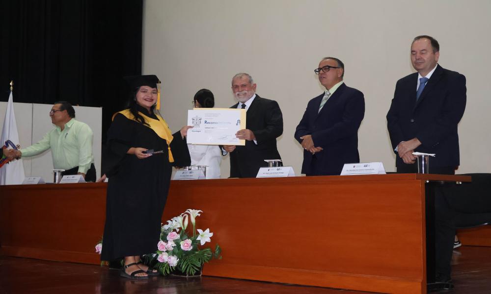 Emotivo acto académico de la XLV Generación de la Licenciatura en Psicología “Mtra. Yolanda Téllez López”