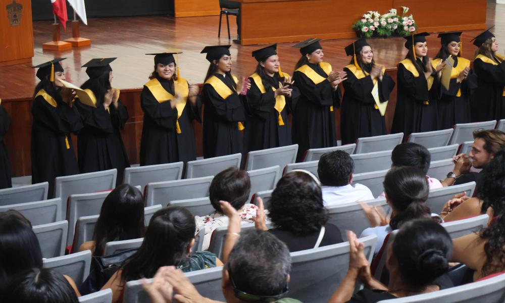Emotivo acto académico de la XLV Generación de la Licenciatura en Psicología “Mtra. Yolanda Téllez López”