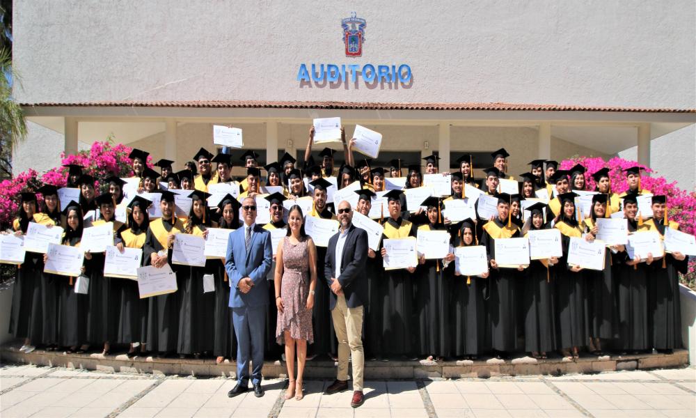 Se realiza acto académico de la Quincuagésima Generación de Lic. Administración “Mtra. Claudia Gauthiez González”