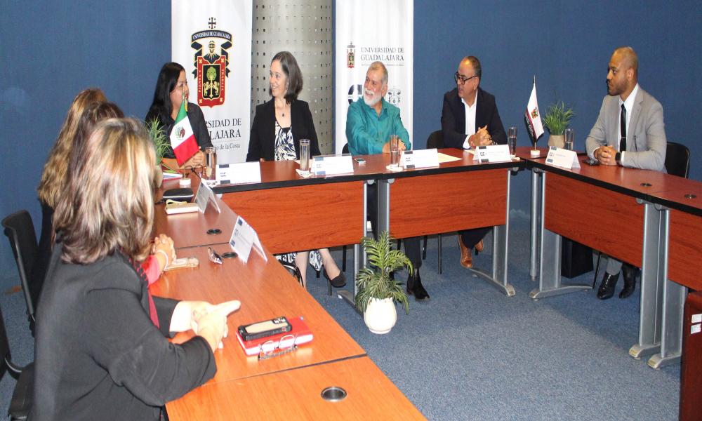 Facilitarán a la comunidad universitaria los trámites de visas y permiso especiales para viajar a EU