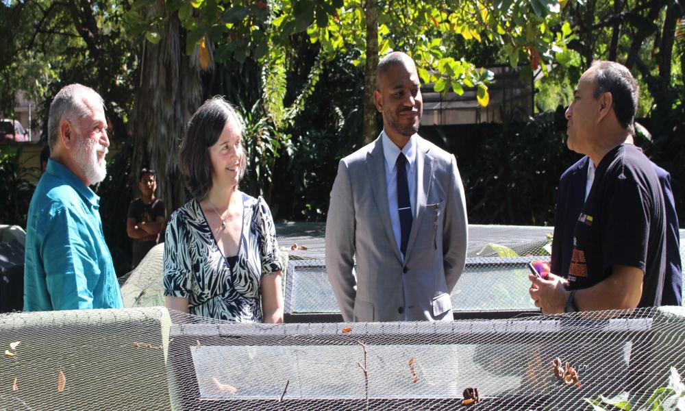 Facilitarán a la comunidad universitaria los trámites de visas y permiso especiales para viajar a EU