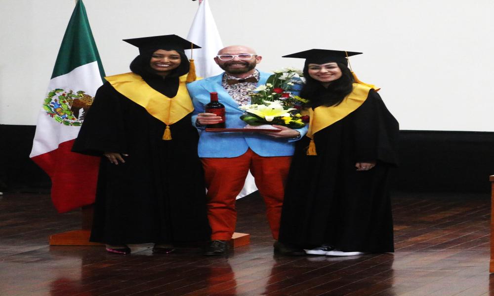 Se realiza acto académico de las carreras Artes Visuales para la Expresión Fotográfica; para la Expresión Plástica y Diseño para la Comunicación Gráfica