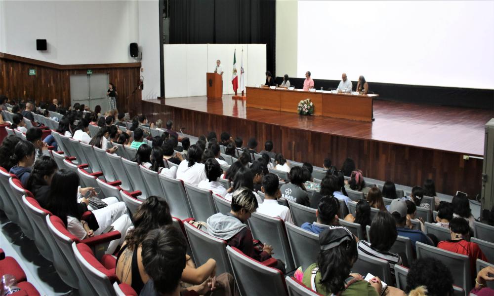 Cumple 10 años la carrera en Artes Visuales para la Expresión Plástica en CUCosta