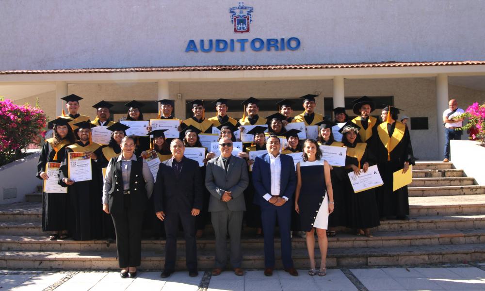 Egresan 24 estudiantes de la Licenciatura en Biología