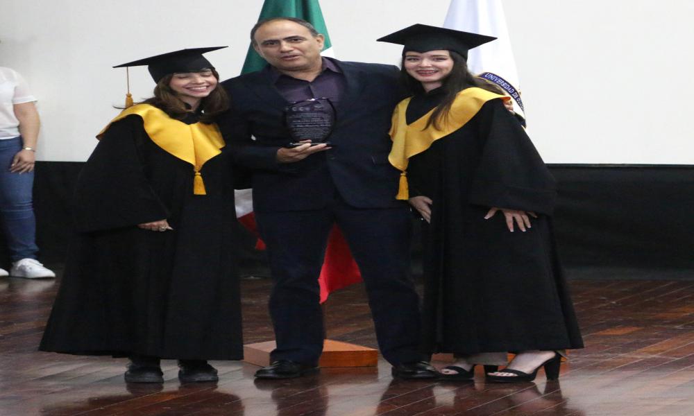 Egresan 24 estudiantes de la Licenciatura en Biología