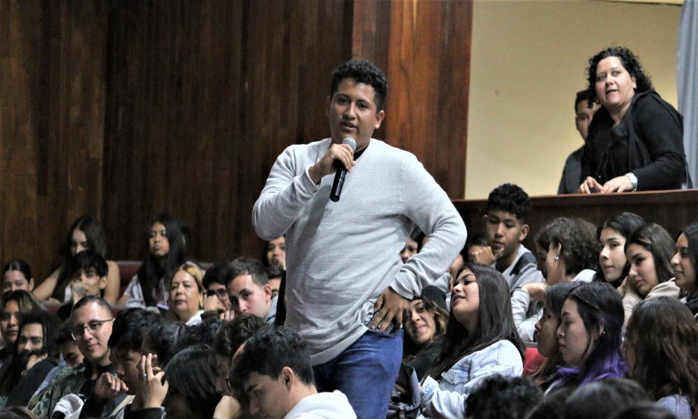 Autoridades universitarias dan la bienvenida al alumnado de nuevo ingreso en CUCosta