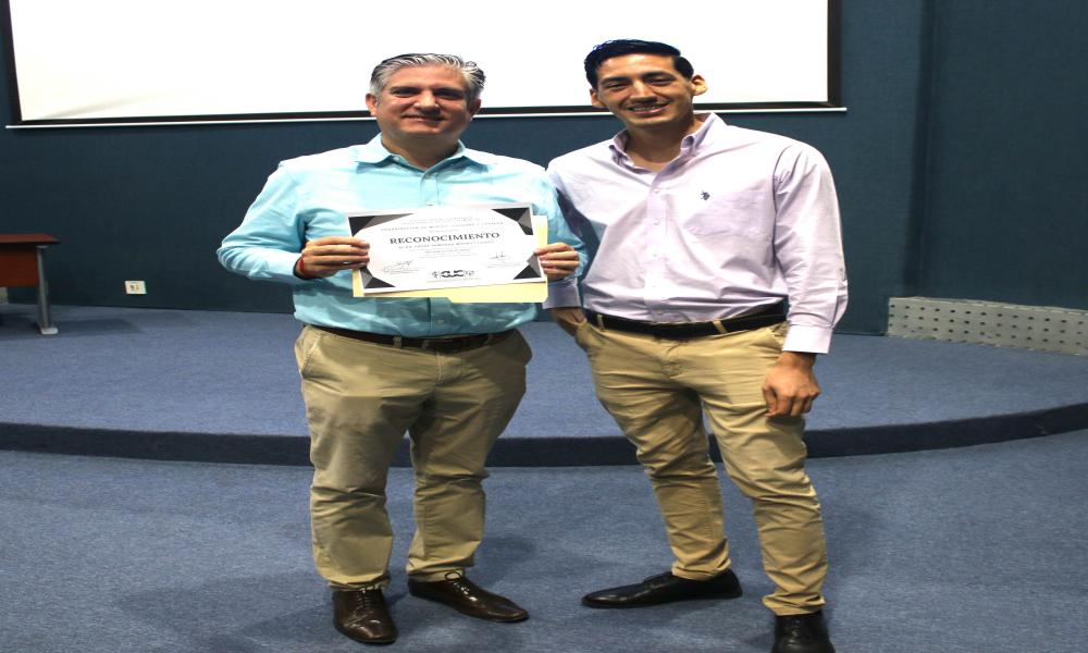 Estudiantes de Medicina participan en conferencias sobre Cáncer de Mama